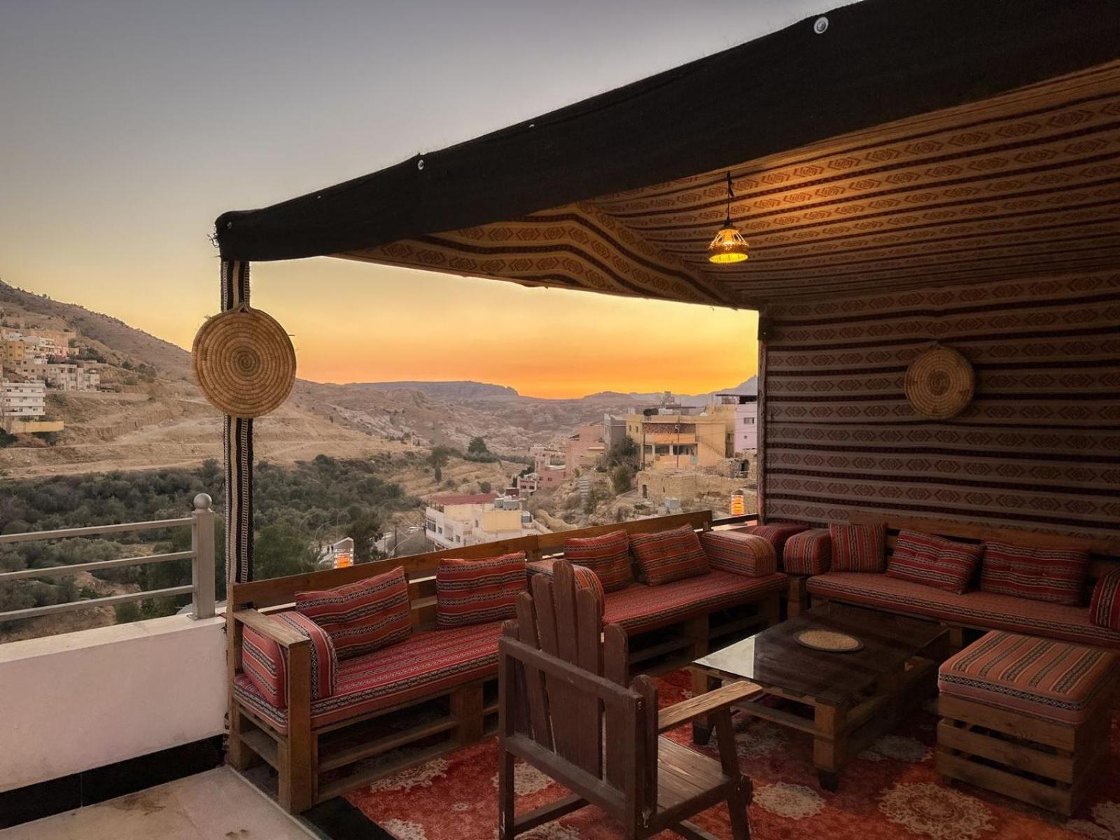 Petra Corner Hotel מראה חיצוני תמונה